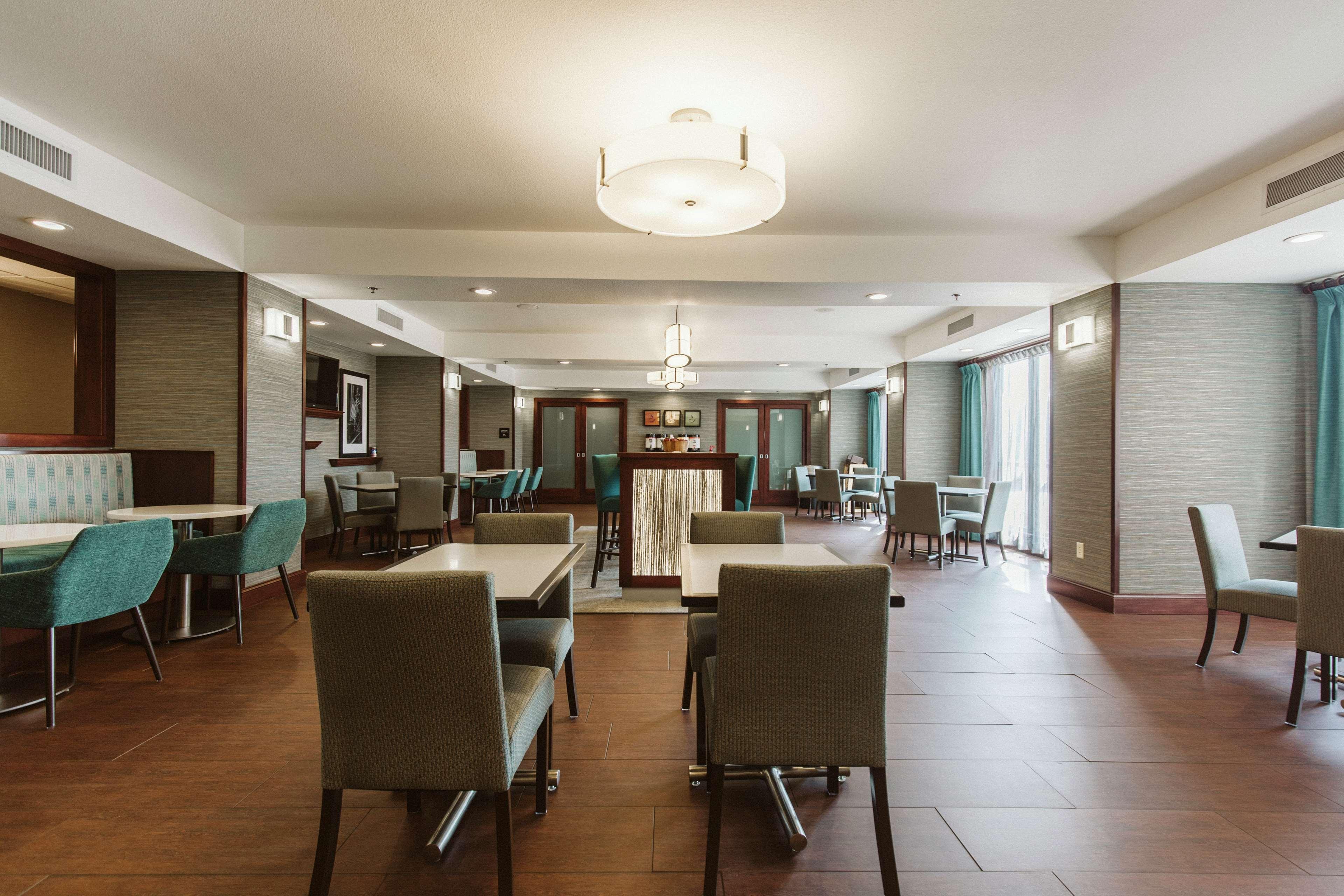 Hampton Inn Bismarck Ngoại thất bức ảnh