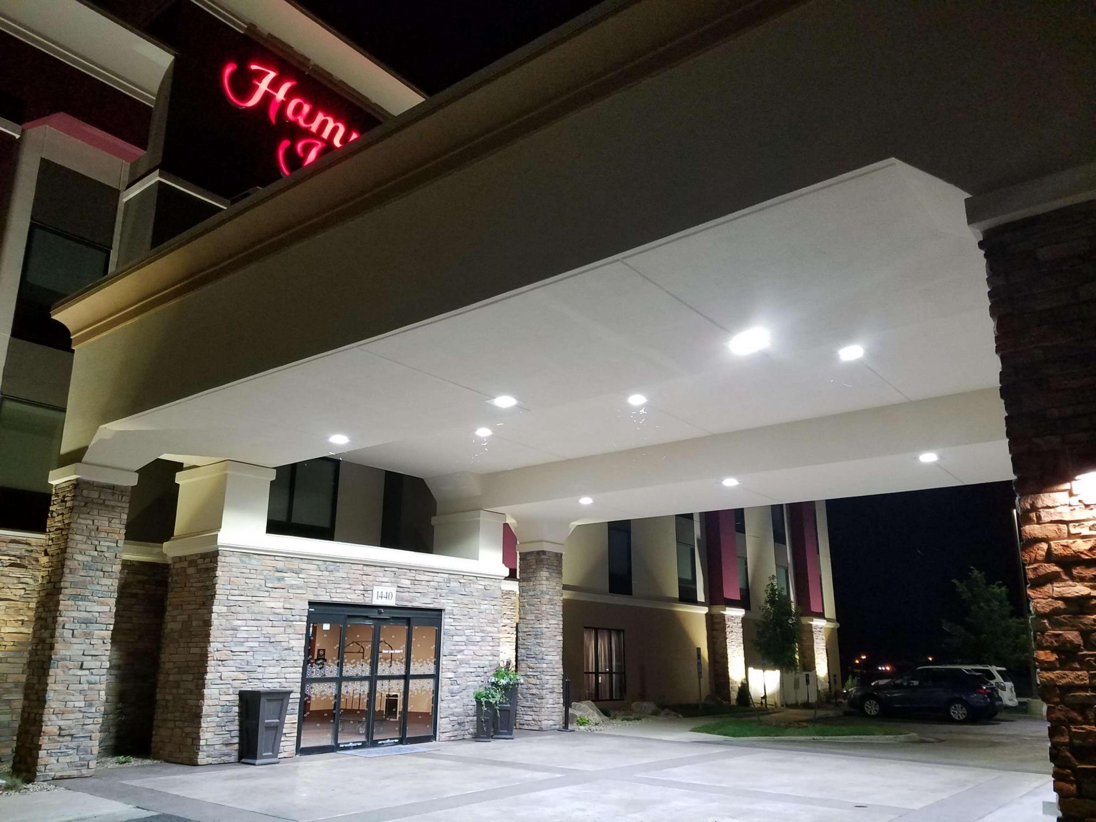 Hampton Inn Bismarck Ngoại thất bức ảnh