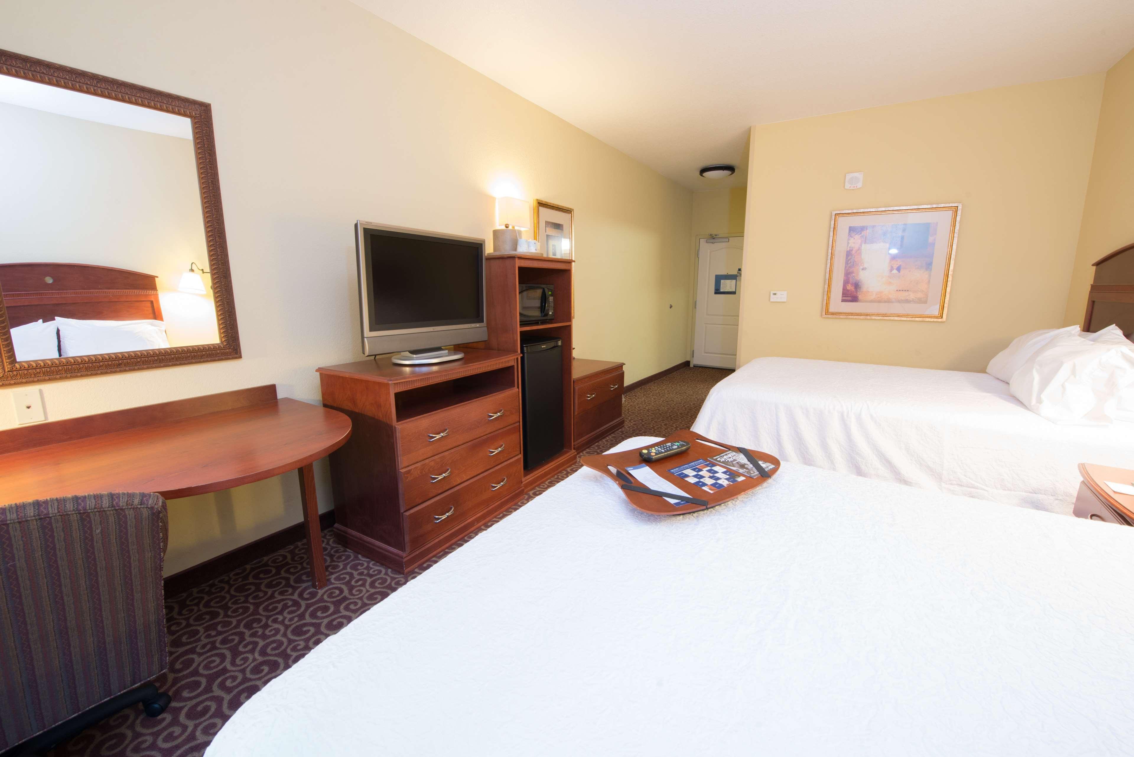 Hampton Inn Bismarck Ngoại thất bức ảnh