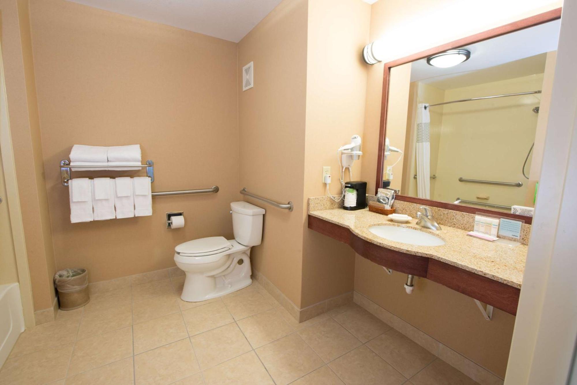 Hampton Inn Bismarck Ngoại thất bức ảnh