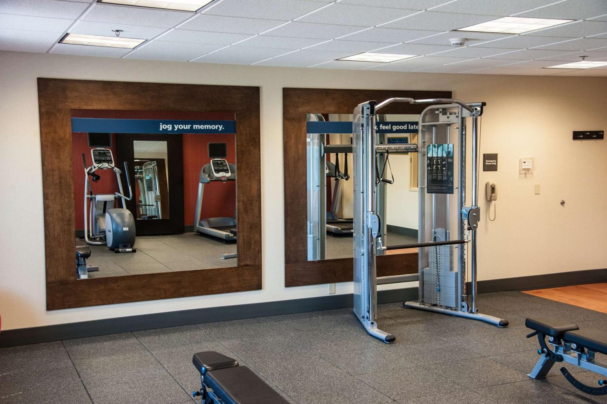Hampton Inn Bismarck Ngoại thất bức ảnh