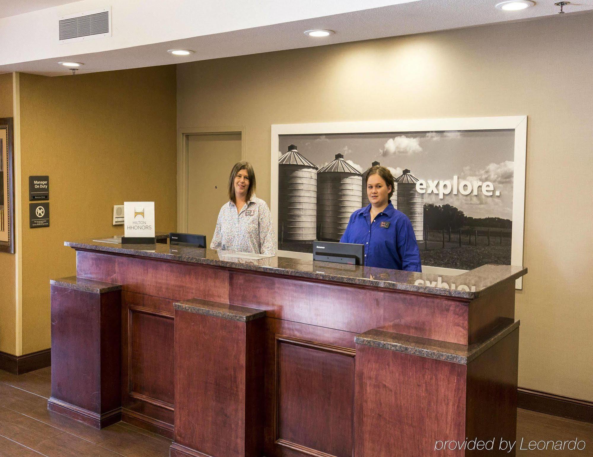 Hampton Inn Bismarck Ngoại thất bức ảnh
